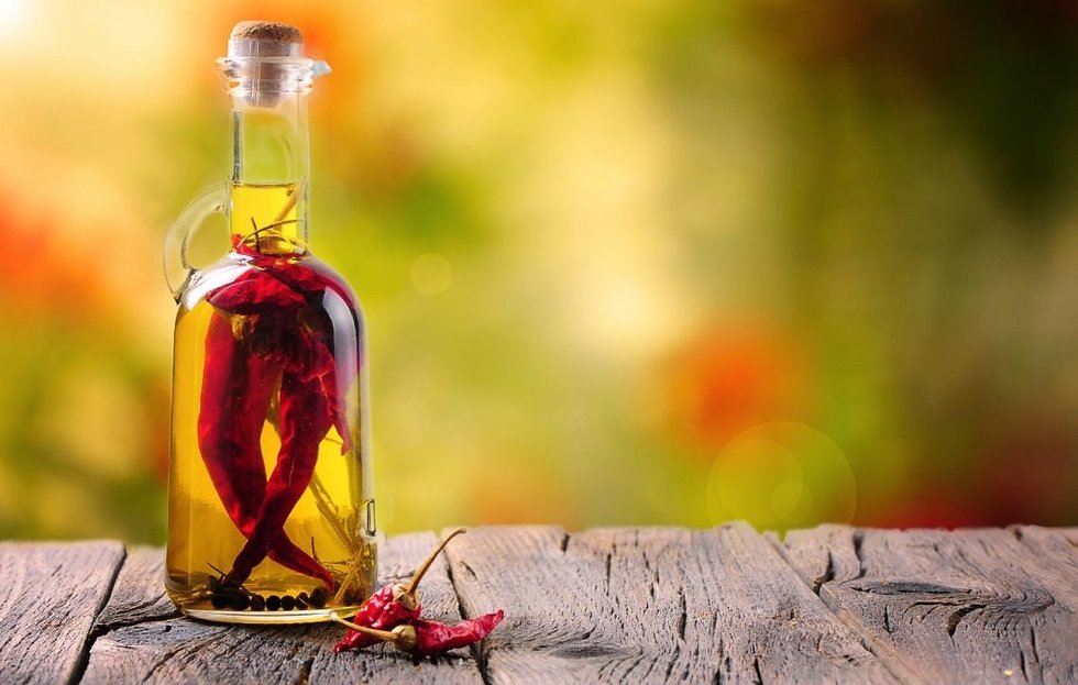 Olio al peperoncino piccante, un insaporitore deciso e naturale